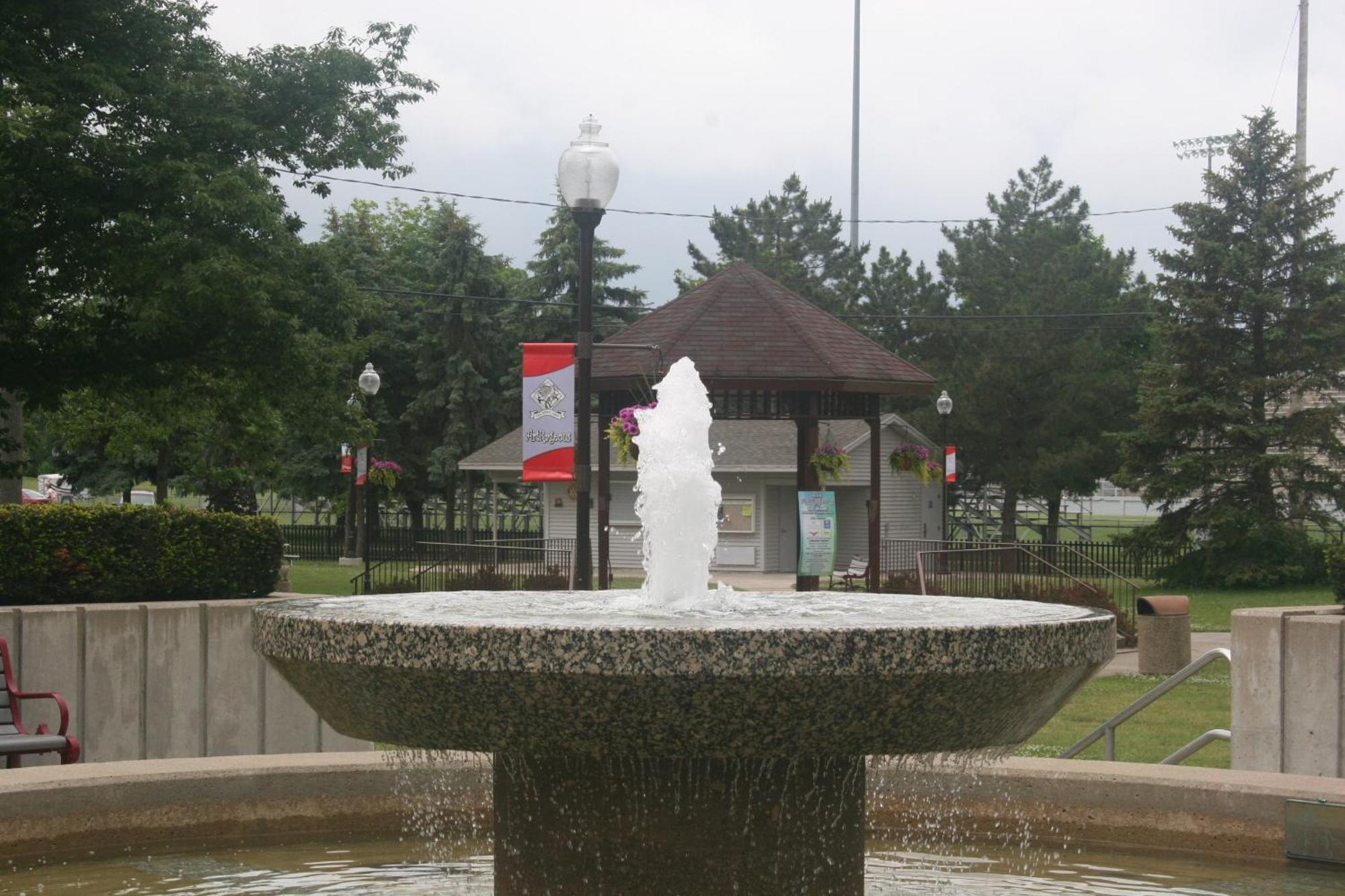 Fountain Inn Van Wert Exterior foto